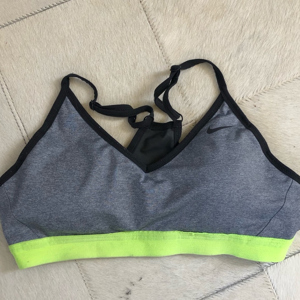 nike sports bra